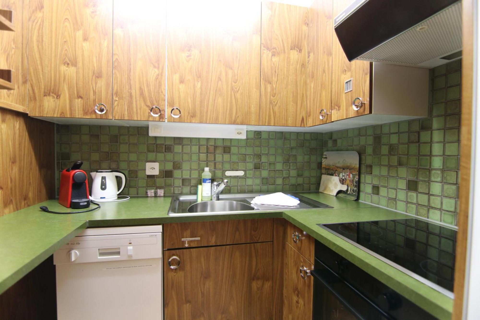Apartemen Rehwiesa B24 By Arosa